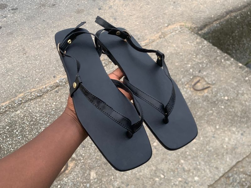 SIMPLE HANDCRAFTED SANDAL FROM KOBELCOLLECTIVE